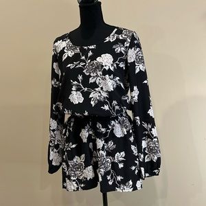 Bar III shorts romper